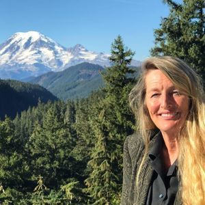 Meet your Posher, Christy